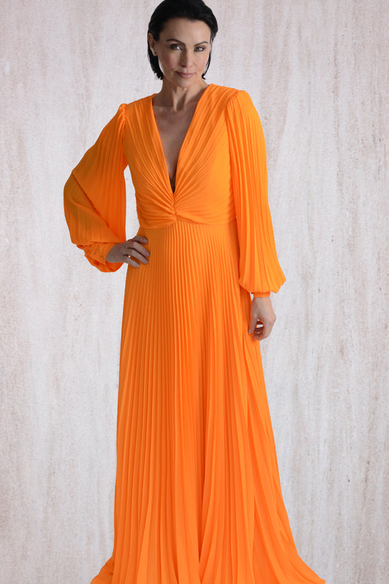 Carla Ruiz 99426 Orange